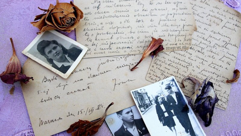 Alte Briefe und Fotos